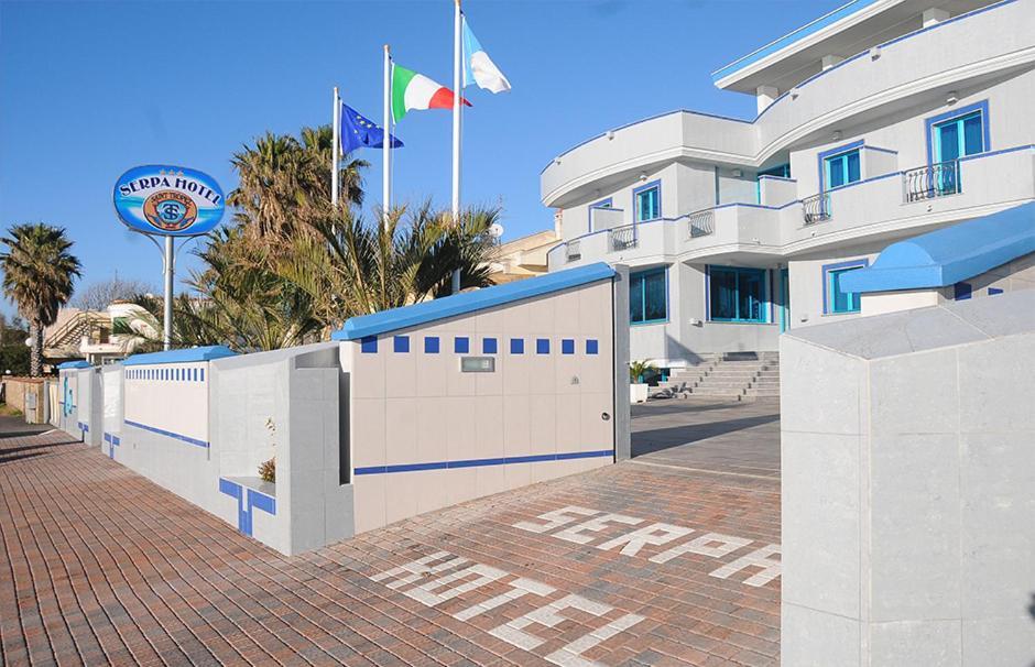 Serpa Hotel Anzio Exterior foto